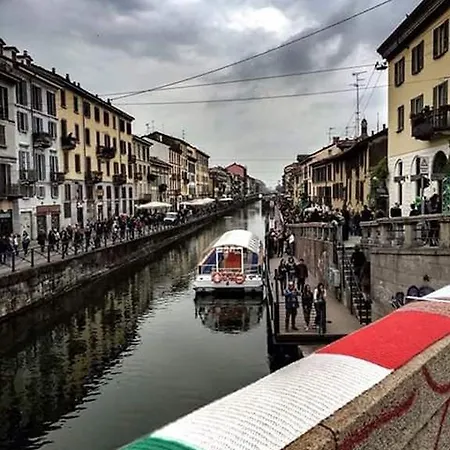 公寓 Accogliente Attico Sui Navigli
