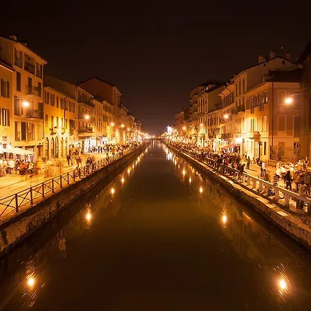 公寓 Accogliente Attico Sui Navigli *